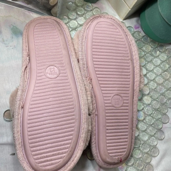 Toasties totes slippers​ - Picture 2 of 4